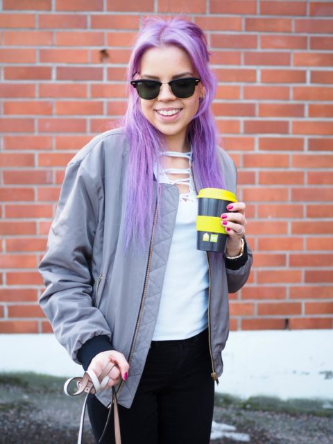 Kuukausi pastellihiuksilla