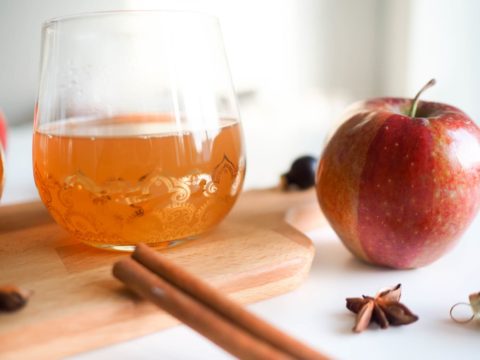 Luukku 4: Warm & Spicy Apple Cider