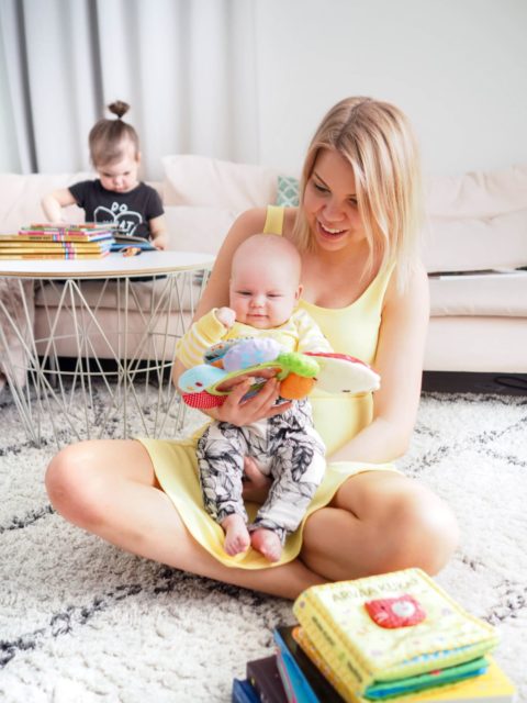 Perheen pienin lukutoukka – Lukeminen vauvalle