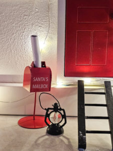 Luukku 1. Aineeton perhejoulukalenteri & tonttuovi + 40 luukkuideaa